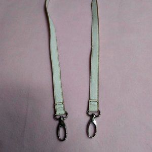 White replacement strap for bag